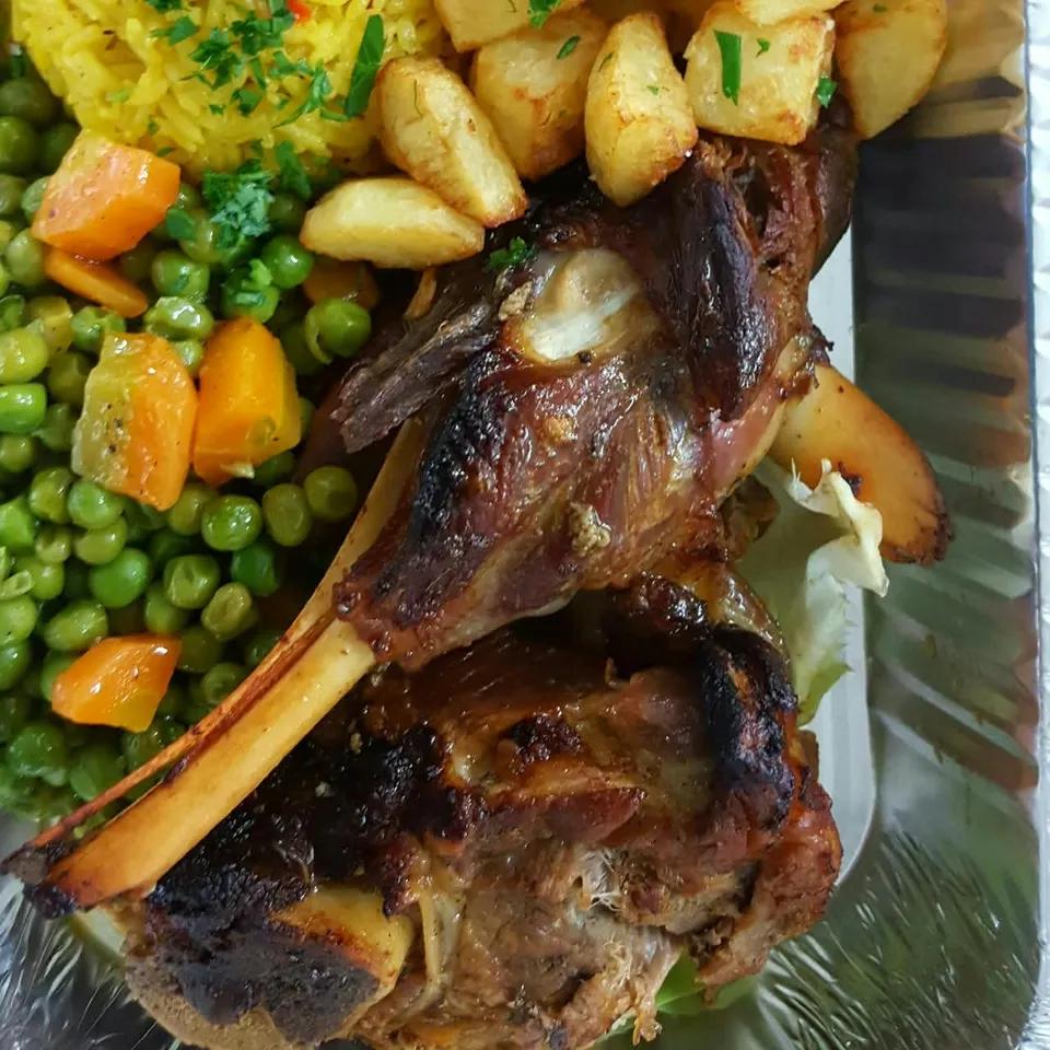 Méchoui d'agneau (1/2 épaule)